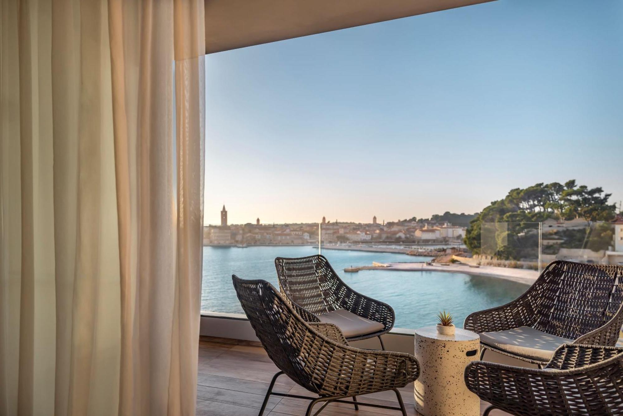 Valamar Padova Hotel Banjol الغرفة الصورة